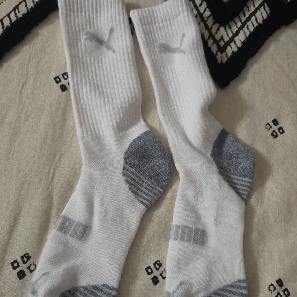 Puma Men's White and Gray Athletic Crew Socks